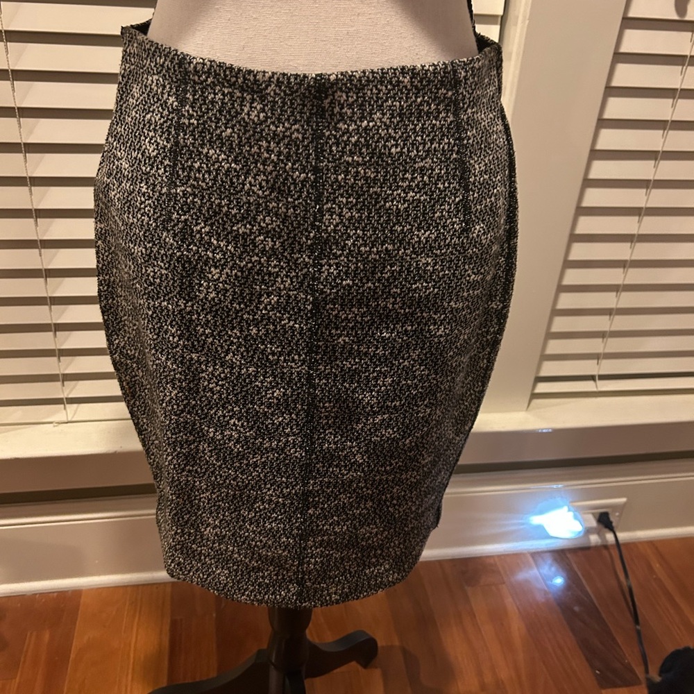 Ann Taylor Womens Size 8P Black Cream Knit Straight Skirt